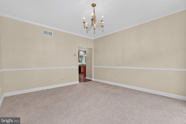 17 BLACKBIRD CT, Newark, DE 19702