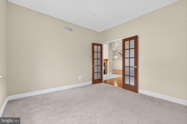 17 BLACKBIRD CT, Newark, DE 19702