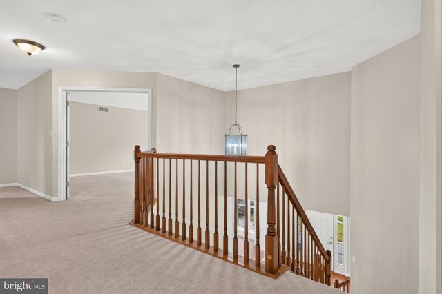 17 BLACKBIRD CT, Newark, DE 19702
