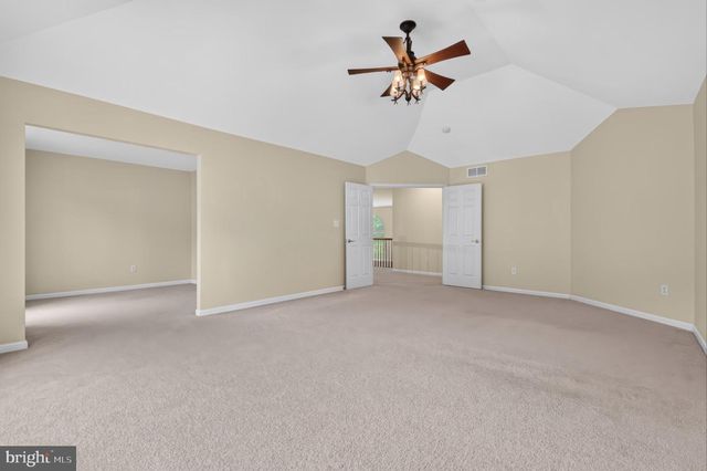 17 BLACKBIRD CT, Newark, DE 19702