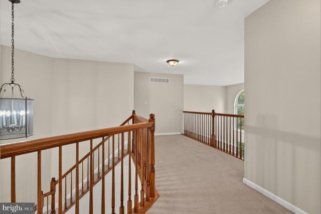 17 BLACKBIRD CT, Newark, DE 19702