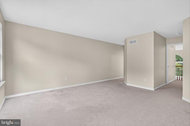17 BLACKBIRD CT, Newark, DE 19702