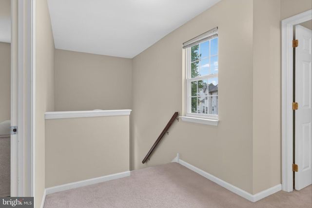 17 BLACKBIRD CT, Newark, DE 19702