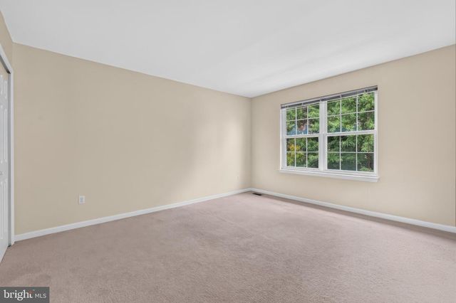 17 BLACKBIRD CT, Newark, DE 19702