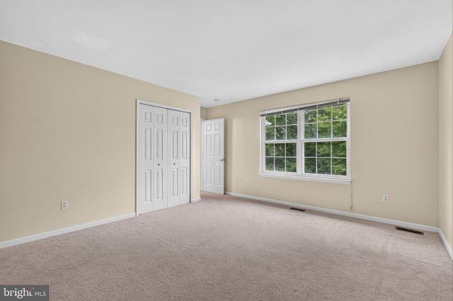 17 BLACKBIRD CT, Newark, DE 19702