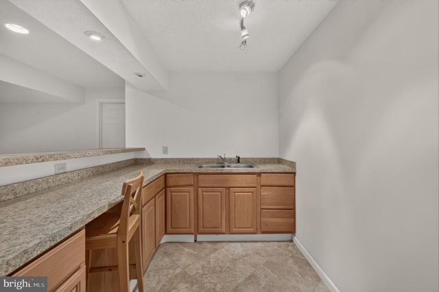 17 BLACKBIRD CT, Newark, DE 19702