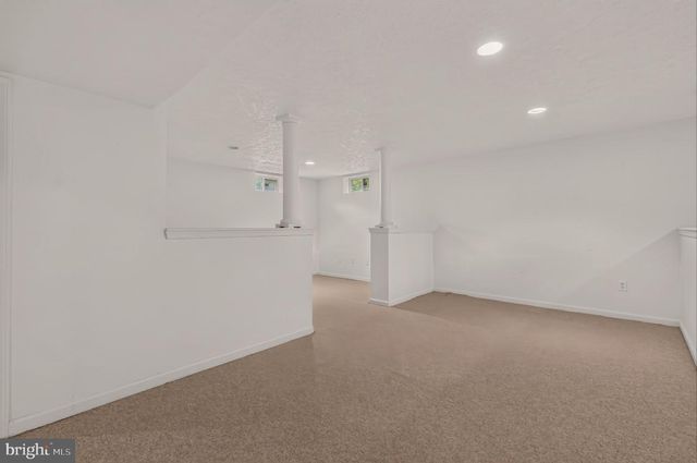 17 BLACKBIRD CT, Newark, DE 19702