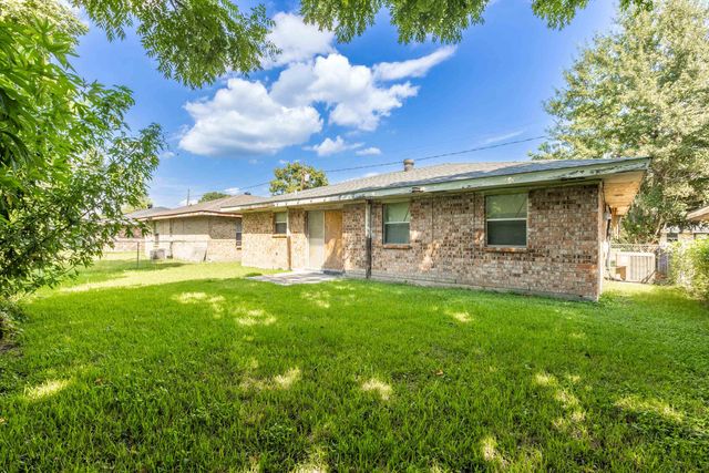 1708 Midland Dr, Thibodaux, LA 70301