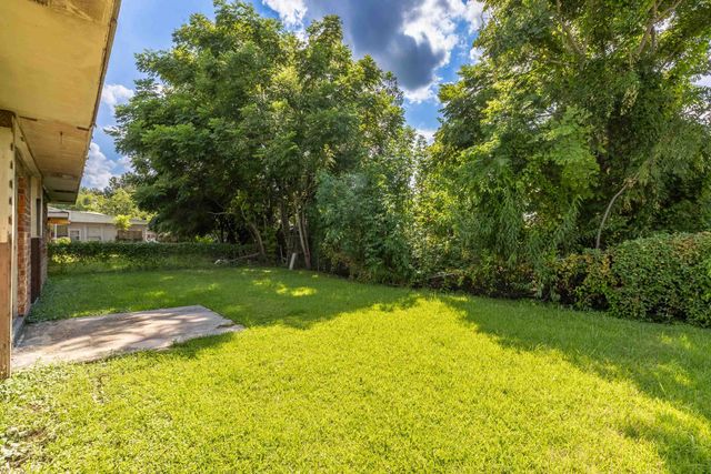 1708 Midland Dr, Thibodaux, LA 70301