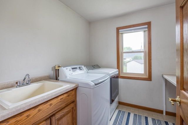 4149 WESTVIEW LANE, Oshkosh, WI 54904