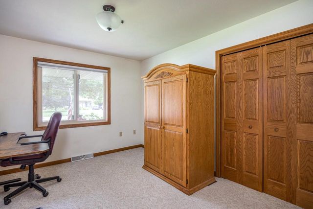 4149 WESTVIEW LANE, Oshkosh, WI 54904