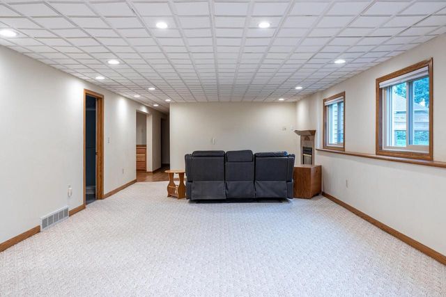 4149 WESTVIEW LANE, Oshkosh, WI 54904