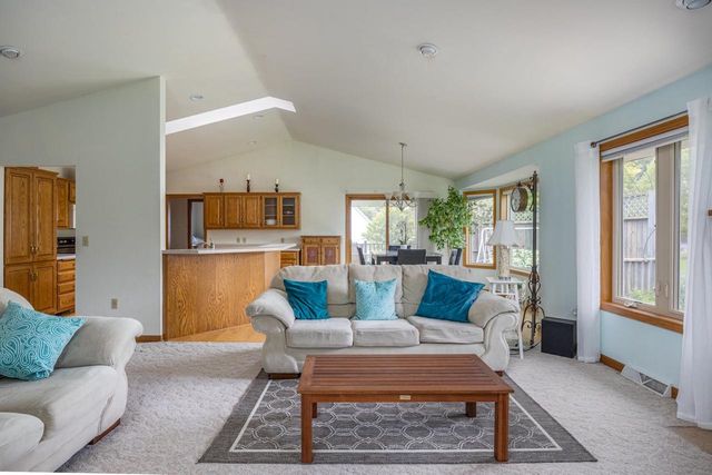 4149 WESTVIEW LANE, Oshkosh, WI 54904