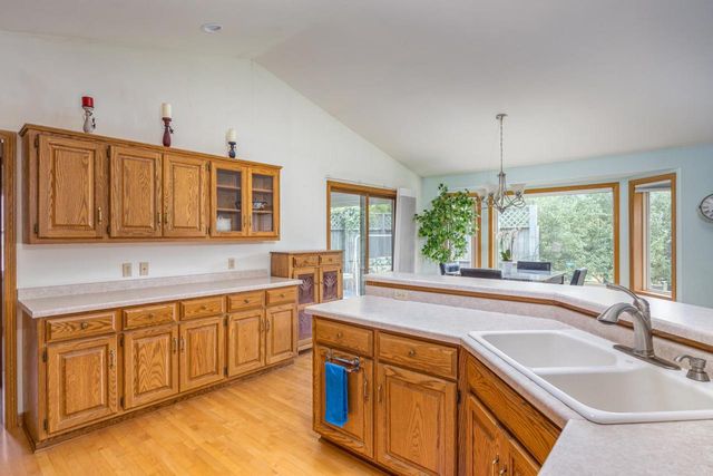 4149 WESTVIEW LANE, Oshkosh, WI 54904