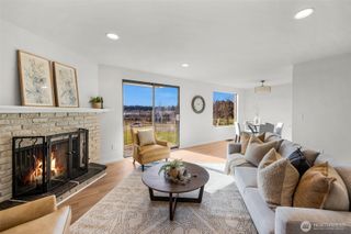 23301 Lakeview Drive #A204, Mountlake Terrace, WA 98043