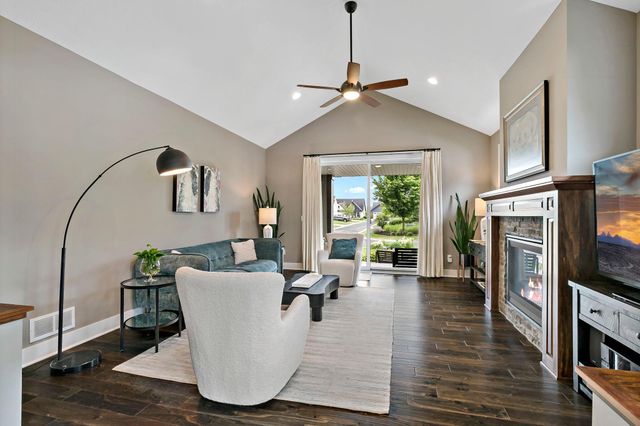 11418 Sunflower Lane N, Lake Elmo, MN 55042