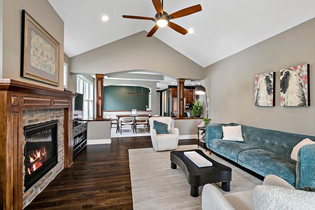 11418 Sunflower Lane N, Lake Elmo, MN 55042