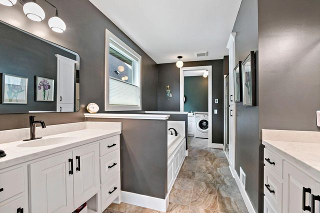 11418 Sunflower Lane N, Lake Elmo, MN 55042
