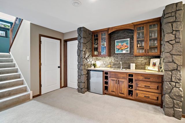 11418 Sunflower Lane N, Lake Elmo, MN 55042