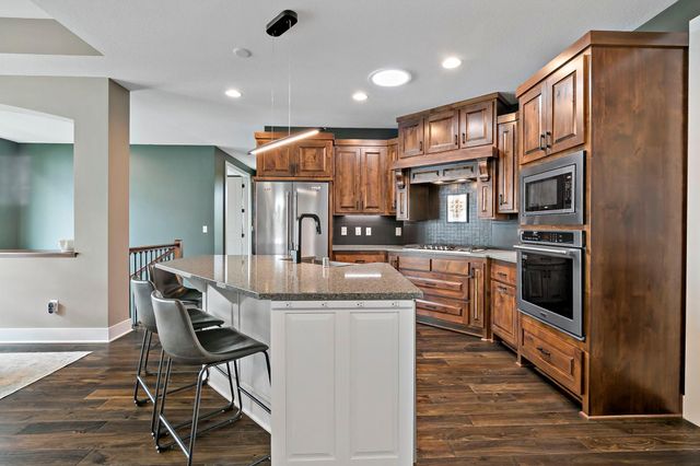 11418 Sunflower Lane N, Lake Elmo, MN 55042