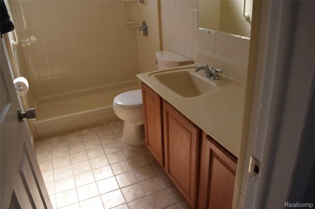 26130 OSMUN Street, Madison Heights, MI 48071