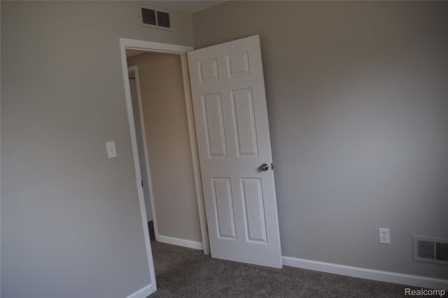 26130 OSMUN Street, Madison Heights, MI 48071