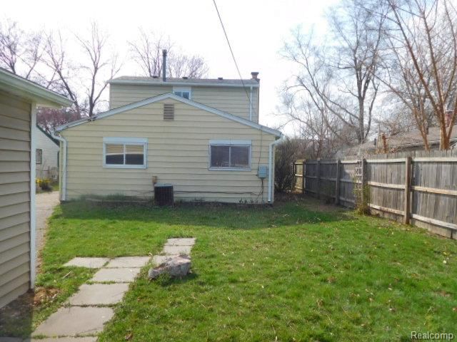 26130 OSMUN Street, Madison Heights, MI 48071
