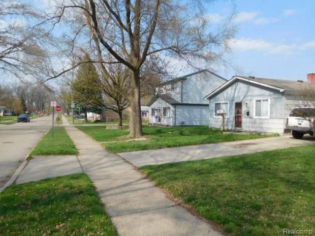 26130 OSMUN Street, Madison Heights, MI 48071