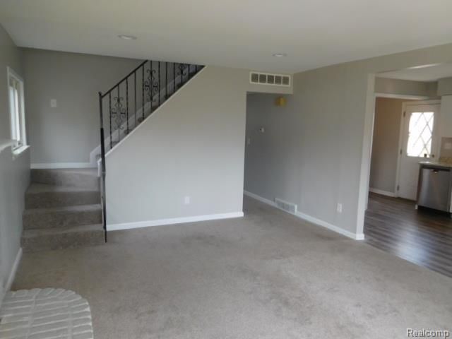 26130 OSMUN Street, Madison Heights, MI 48071