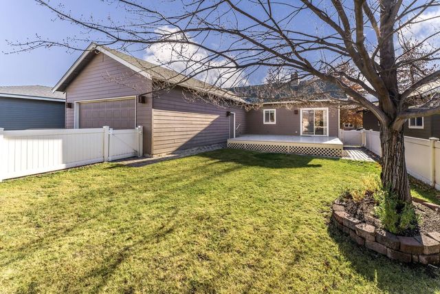 1751 NW Jackpine Avenue, Redmond, OR 97756