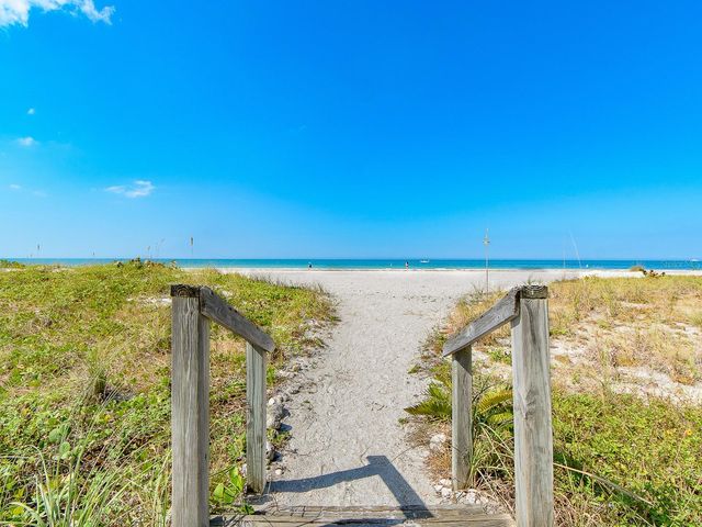1460 GULF BOULEVARD 302, Clearwater, FL 33767