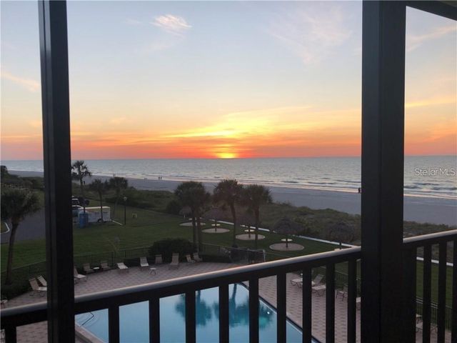 1460 GULF BOULEVARD 302, Clearwater, FL 33767