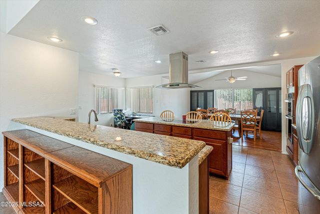 4094 N Hidden Cove Place, Tucson, AZ 85749