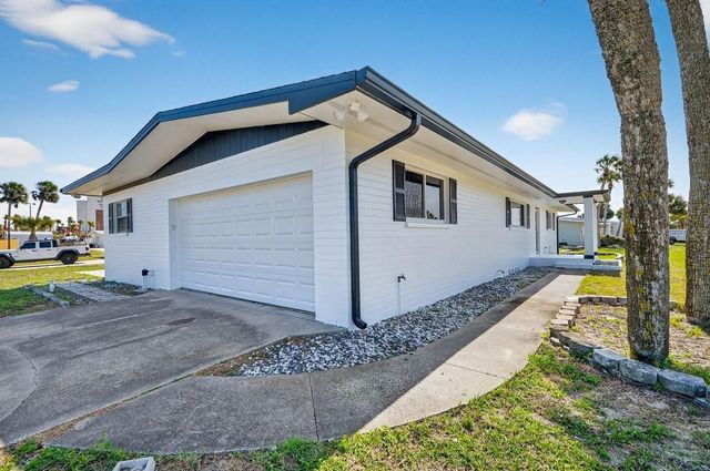 2538 CORAL WAY W, Daytona Beach, FL 32118