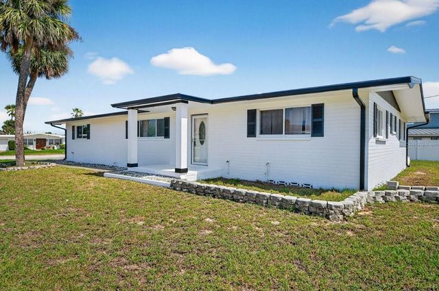 2538 CORAL WAY W, Daytona Beach, FL 32118