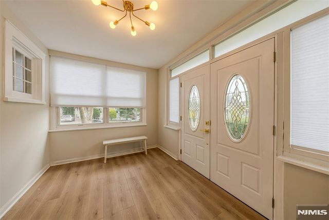 933 Maple Avenue, Ridgefield, NJ 07657