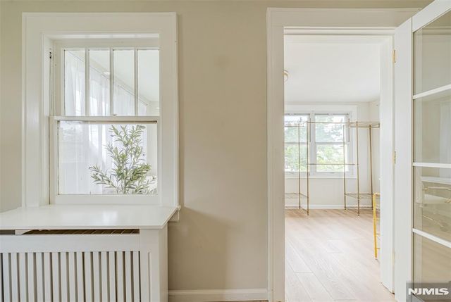 933 Maple Avenue, Ridgefield, NJ 07657