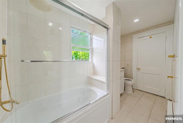 933 Maple Avenue, Ridgefield, NJ 07657