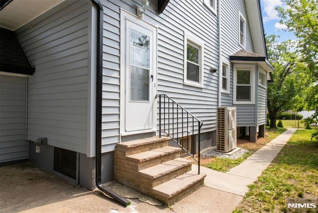 933 Maple Avenue, Ridgefield, NJ 07657