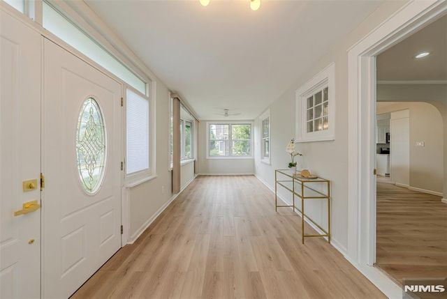 933 Maple Avenue, Ridgefield, NJ 07657