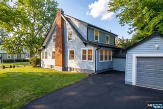 933 Maple Avenue, Ridgefield, NJ 07657