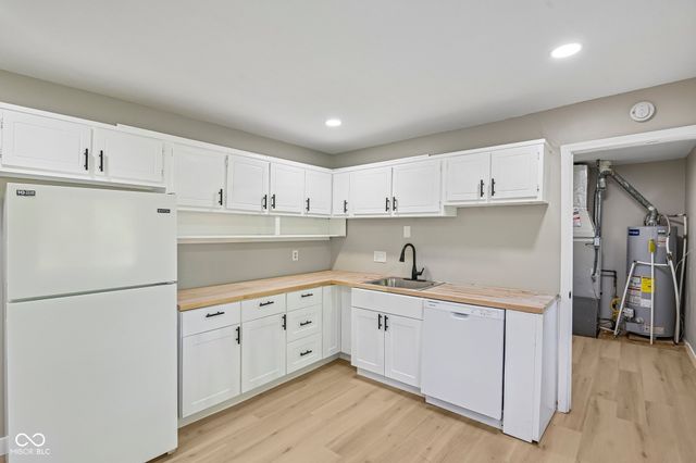 1412 Wolf Court, Indianapolis, IN 46229