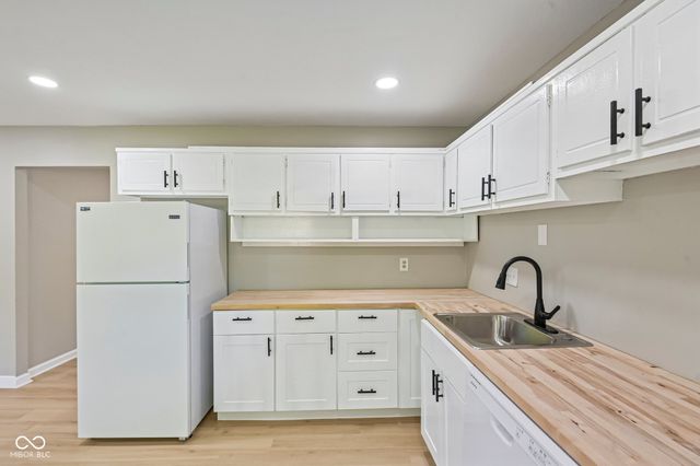 1412 Wolf Court, Indianapolis, IN 46229