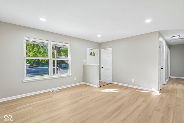 1412 Wolf Court, Indianapolis, IN 46229