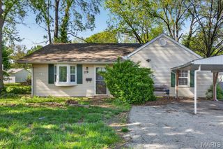 119 S 37th Street, Belleville, IL 62226