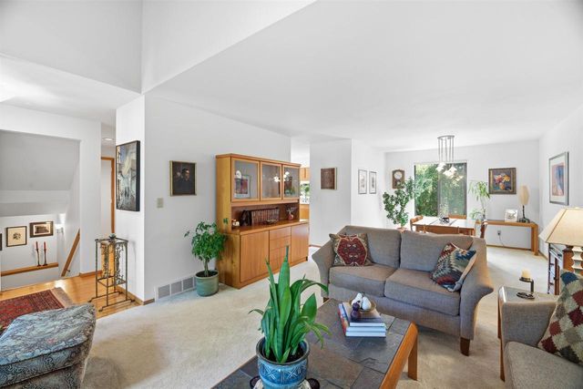 847 E WINDFIELD PLACE, Appleton, WI 54911