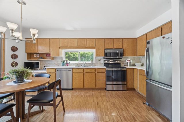 847 E WINDFIELD PLACE, Appleton, WI 54911