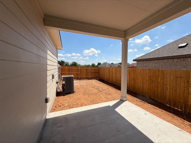 13529 Muny PKWY, Elgin, TX 78621