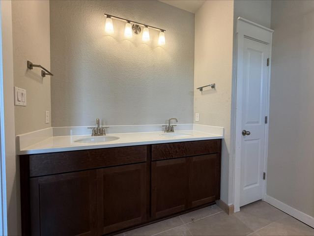 13529 Muny PKWY, Elgin, TX 78621