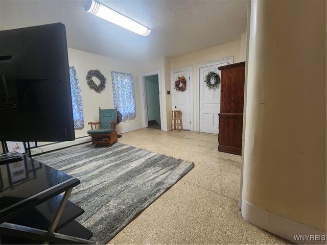 1268 Indian Church Road, West Seneca, NY 14224